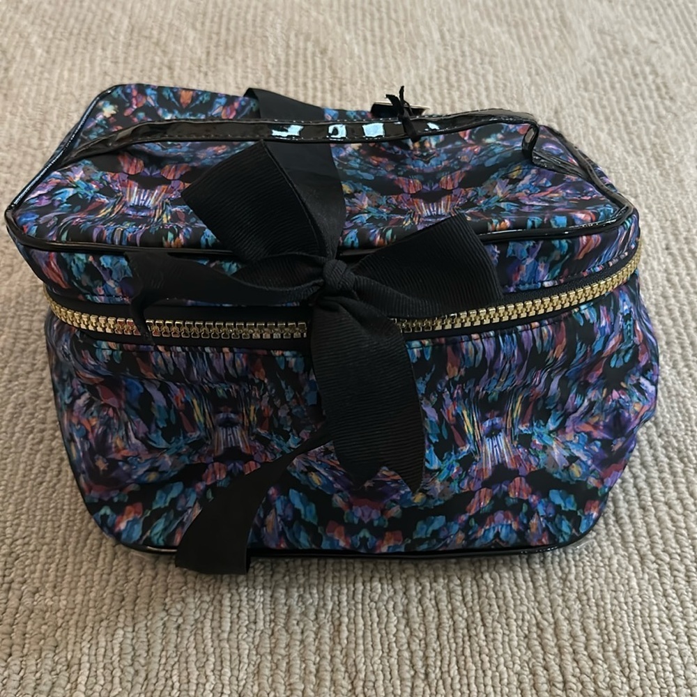 Nicole Miller multicolor cosmetic bag​